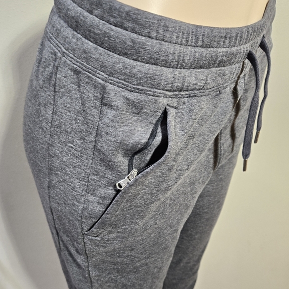 Under Armour Celliant Athletic Gray Pants Women's Size Medium  Wisconsin Badgers - Picture 3 of 8